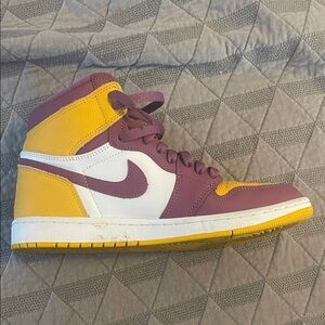 Jordan 1 Mid High-Top Sneakers Maroon Gold White Retro Style (Men’s)